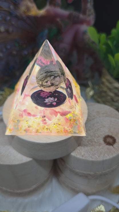 Veilleuse pyramide