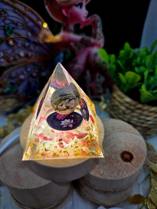 Veilleuse pyramide